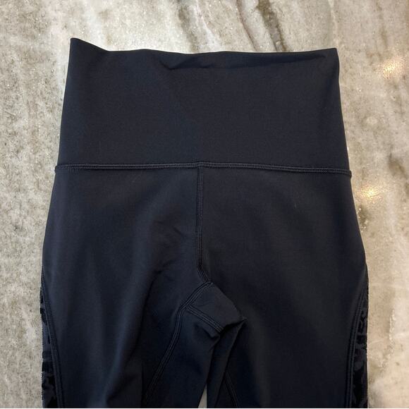 Lululemon Wunder Under Hi-Rise Mesh Tight 25” Black Rose Jacquard | Size 2 - Picture 2 of 5